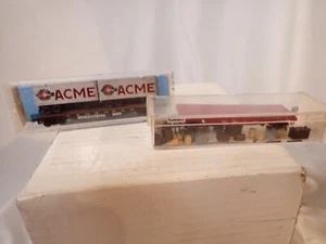 Vintage Atlas N Scale train cars 2374-Flat car w/acc / 2351-Penn. piggy back car - Picture 1 of 4