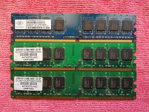TRE MEMORIE RAM 3 x 512MB = 1.5 GB DDR2 PC2 5300U 667 MHz 240 PIN DESKTOP - Foto 1 di 2