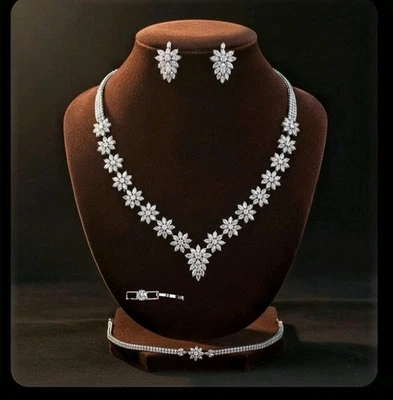 Набор ювелирных изделий Swarovski с покрытием из белого золота 18 карат Starry Night 3p созданные в лаборатории камни - Изображение 1 из 4