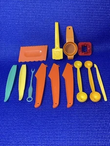 Lote de 13 gadgets Tupperware, bolas de melón de colección - Imagen 1 de 4