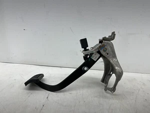2011-2015 HYUNDAI SONATA FLOOR BRAKE PEDAL ASSEMBLY 32800-3Q200 OEM - Picture 1 of 4