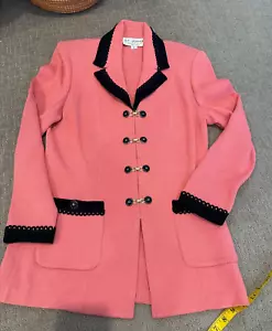 ST JOHN COLLECTION MAGLIA SALMONE CON RIFINITURE NERE GIACCA CLASSICA ABBIGLIAMENTO CHIESA TG 6 - Foto 1 di 11