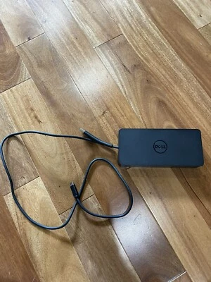 Dell D6000 Universal Docking Station USB-C with charger - Image 1 of 4