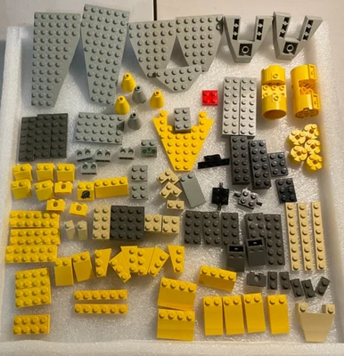 LEGO Set 7141 - Star Wars Naboo Fighter - 100% Complete w/Minfigs & Instructions - Image 1 of 4