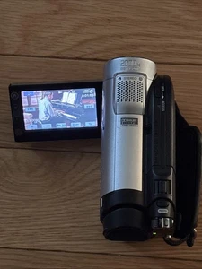 Sony Handycam DCR-DVD610 Camcorder 40x Hybrid Carl Zeiss Tested Working Camera - Picture 1 of 13
