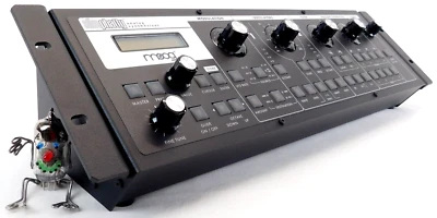 MOOG Slim Phatty Analog Synthesizer Desktop + Neuwertig + OVP + 1,5J Garantie - Bild 1 von 4