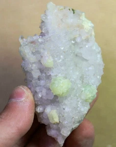 Racimo de cristal de cuarzo y prehnita verde natural piedra mineral muestra 110 g - Imagen 1 de 11