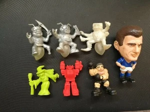Lotto 7 Personaggi KOMBATTINI - MONSTER IN MY POCKET - TRASFORMERS Ecc.. - Foto 1 di 7
