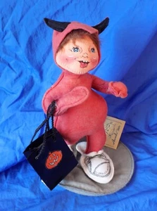 ANNALEE Halloween DEVIL KID #3062 w/ Tags 10.5" BLACK BAG Vintage 1994 - Picture 1 of 8