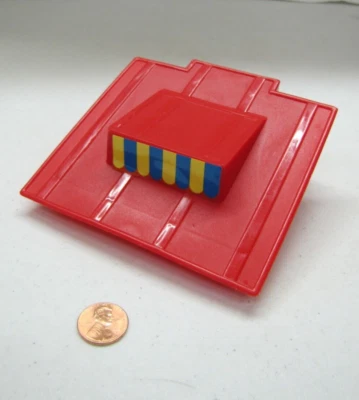 Lincoln Logs Red Shed Roof 4.5" X 3" Hasbro M-7612 Replacement Part Awning - Image 1 of 4