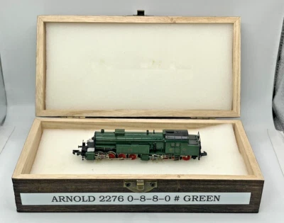 N Scale Arnold 2276 0-8-8-0 Green Locomotive Custom Wood Case (A) - Image 1 of 4