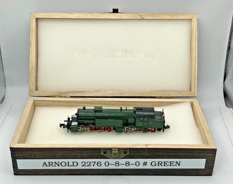 N Scale Arnold 2276 0-8-8-0 Green Locomotive Custom Wood Case (A) - Image 1 of 4