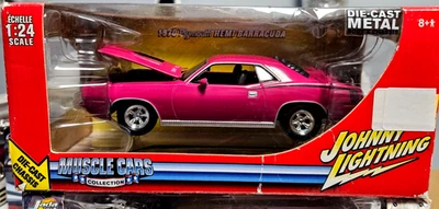 Johnny Lightning 1970 Plymouth  Hemi Barracuda 1/24 Nascar - Image 1 of 4