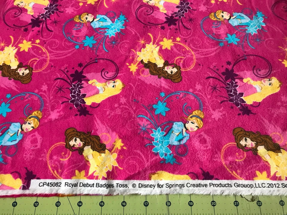2012 Royal Debut Toss Princesses 35” X 42” Flannel fabric #678 - Image 1 of 1