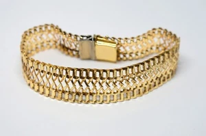 VINTAGE WIDE WRAP GOLD TONE LINKS BRACELET - Picture 1 of 9
