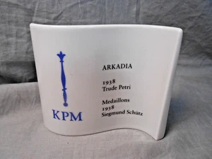 KPM Porzellanaufsteller Aufsteller Werbeaufsteller Arkadia Trude Petri S. Schütz - Picture 1 of 3