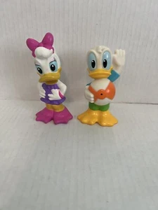 Disney Daisy & Donald Duck Ready To Swim Figures - Picture 1 of 5