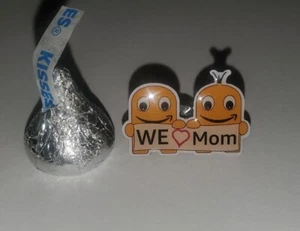 Spilla We Love Mom Amazon Peccy con adesivi - Foto 1 di 6