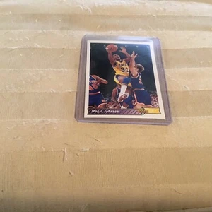 1992-93 Topps NBA Basketball Magic Johnson Card # 32a Near Mint Original - Bild 1 von 2