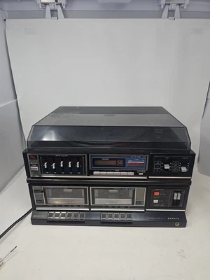 Sanyo GXT-747 Stereo Cassette, Turntable,Radio , One Of Cassette Deck Needs Belt - Image 1 of 4
