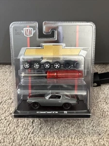 M2 Machines Auto-Wheels O'Reilly's 04 Exclusive 1971 Chevrolet Camaro SS 396 - Bild 1 von 2