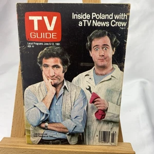 TV Guide Judd Hirsch & Andy Kaufman Of Taxi (Jun 6-12, 1981) NICE - Picture 1 of 4
