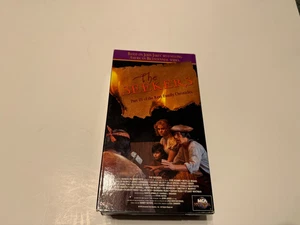The Seekers: Part 3 of the Kent Family Chronicles VHS 1979, 1992 2 Tape Set - Foto 1 di 1