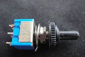 1 pieza 125V 6A ON/ON 2 posiciones PCB DPDT interruptor de palanca con tapa de cubierta impermeable 6 mm - Imagen 1 de 1