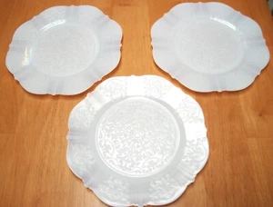 Platos de ensalada vintage de 8" Macbeth Evan Opalescent Sweetheart de los años 30 - Imagen 1 de 4