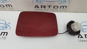 2006 KIA SORENTO MK1 XS FUEL FLAP & CAP IN RED PAINT CODE 3X - Picture 1 of 5