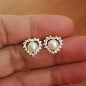 Orecchini Donna 1 Ct in Oro Giallo Placcato 14K Forma Cuore Orecchini Perla Halo - Foto 1 di 10