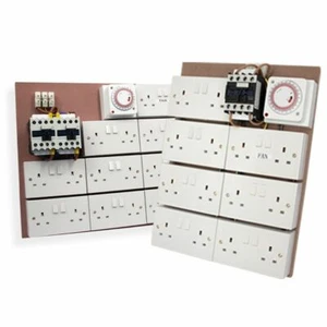 Placa temporizadora MDF 12/14 y 16/18 vías luz de crecimiento contactor zócalo protector contra sobretensiones - Imagen 1 de 3