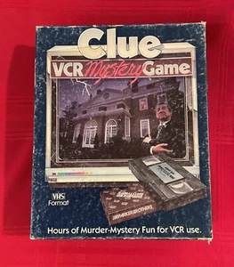 Clue VCR Mystery Game - Parker Brothers 1985 set completo VHS vintage - Foto 1 di 7