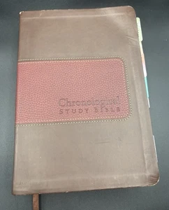 Chronological Study Bible, Brown Holy Bible, New International Version - Imagen 1 de 12