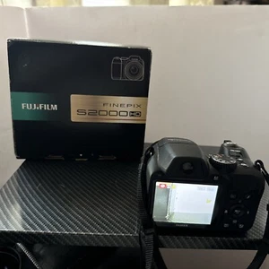 Fujifilm FinePix S2000HD 10.0MP Digital Camera in Box - Picture 1 of 12