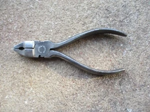 OXWALL TOOL 4" PLIERS/ CUTTERS DROP FORGED GERMAN PLIERS/ CUTTERS GERMAN MADE - Picture 1 of 13