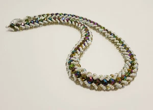 Collar de mujer cuentas de vidrio pulido blanco oliva 50 cm técnica Flat Spiral, hecho a mano - Imagen 1 de 4