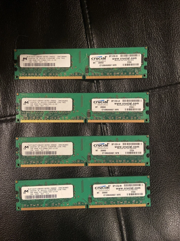 Crucial Technology 1GB DDR2 667  PC2-5300 DDR DIMM - CT12864AA667 For Desktop x4 - Image 1 of 1