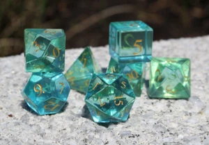 Dragon's Spring Meadow - Juego de 7 Piezas Piedras Preciosas DND RPG 5e de Dados - Imagen 1 de 9