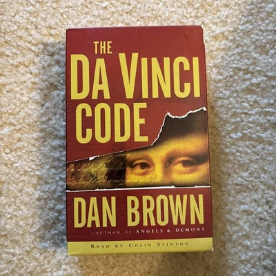 The Da Vinci Code by Dan Brown Audiobook. Read By Colin Stinton Foto 1 de 3