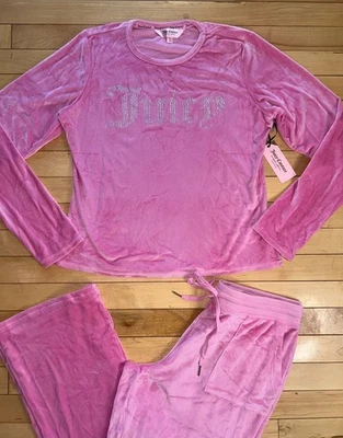 ¡NUEVO! NUEVO CON ETIQUETAS JUICY COUTURE Terciopelo OG Big Bling Conjunto Top y Pantalón Cachemira Rosa Talla L Foto 1 de 4