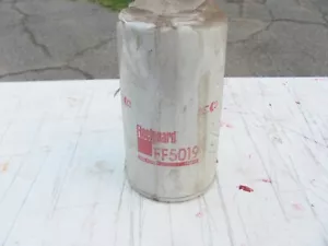 Filtro de combustible Fleetguard FF5019 - Imagen 1 de 4