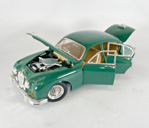 1959 Jaguar Mark II 1:18 Scale Diecast by Maisto - Green