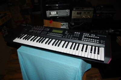 Yamaha MoXF6 - Bild 1 von 3