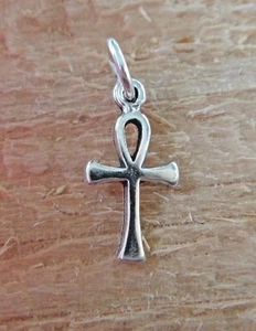 ¡Dije Ankh de plata esterlina pequeño 14x8 mm! Símbolo egipcio - Imagen 1 de 3