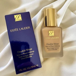 Est'ee Lauder Double Wear Stay in Place Liquid Makeup #3W2 Cashew - Picture 1 of 2