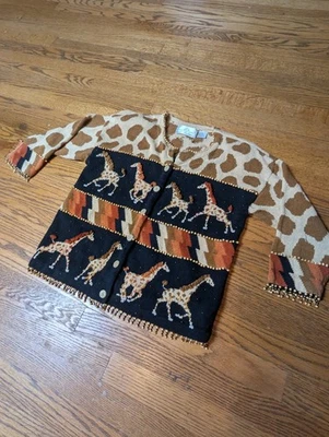 Suéter feminino Design Options Philip & Jane Gordon botão girafa animal médio - Imagem 1 de 4