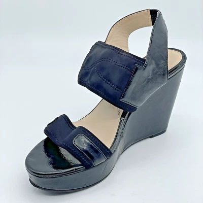 Tacones de cuña Adrienne Vittadini AV-CONCERTO para mujer 8M charol negro honda trasera Foto 1 de 4