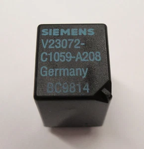 Relè Siemens PN: V23072-C1059-A208 (lotto di 2 pezzi) - Foto 1 di 3