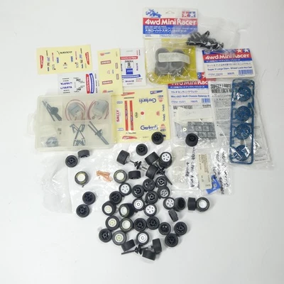 Lote de piezas de auto Tamiya 4x4 mini corredor - neumáticos ruedas calcomanías piezas Foto 1 de 4